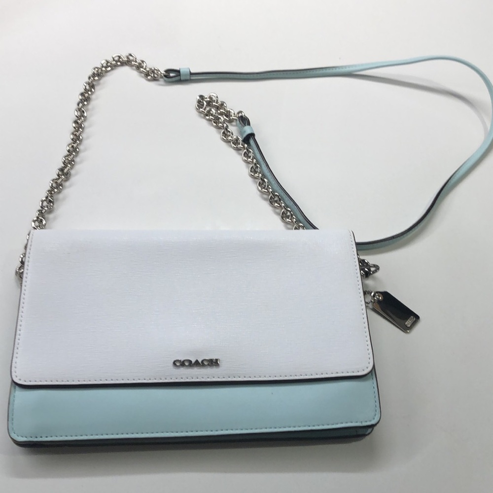 Adorable Coach cross body bag